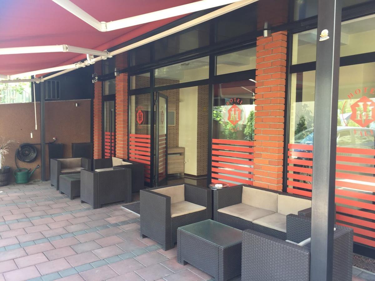Hotel Millenium2 Prizren Bagian luar foto