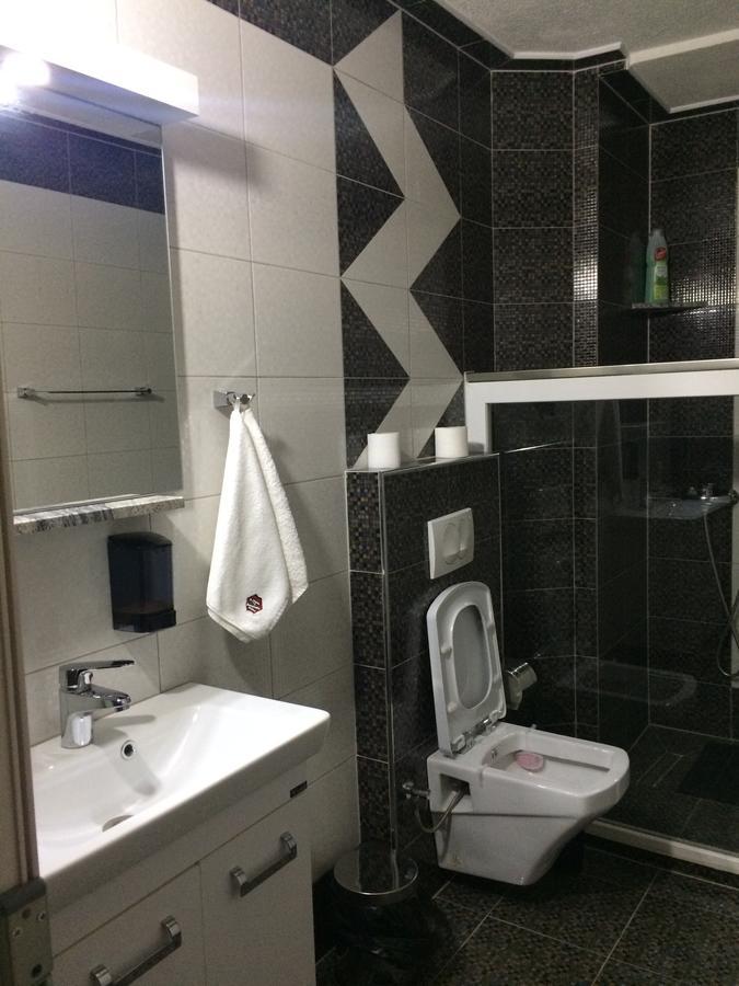 Hotel Millenium2 Prizren Bagian luar foto