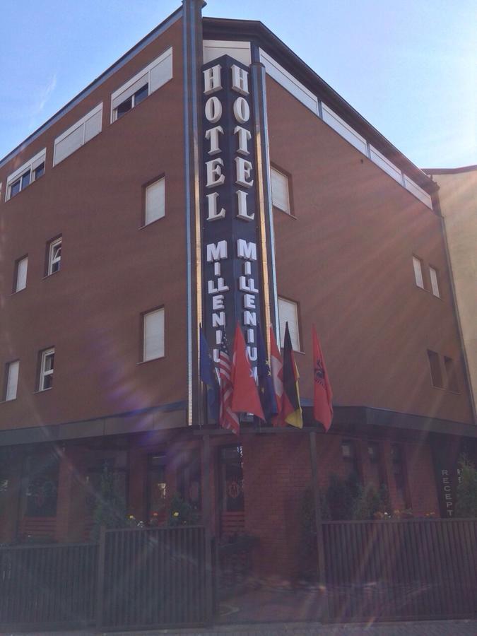Hotel Millenium2 Prizren Bagian luar foto